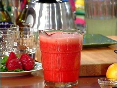 strawberry-lemonade.jpg.rend.sni12col.landscape.jpeg