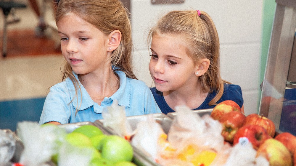 Elementary Students at All-Vegetarian School Thriving